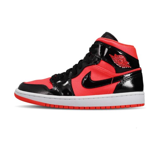 NIKE AIR JORDAN 1 MID WOMEN CRM / BLK