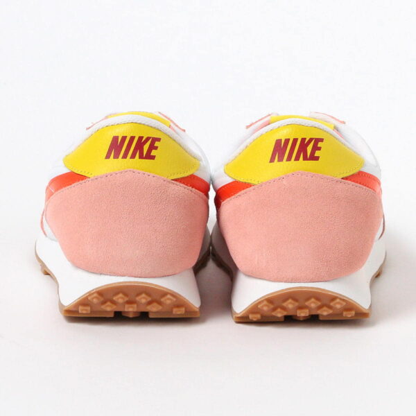 NIKE / Women's Day Break