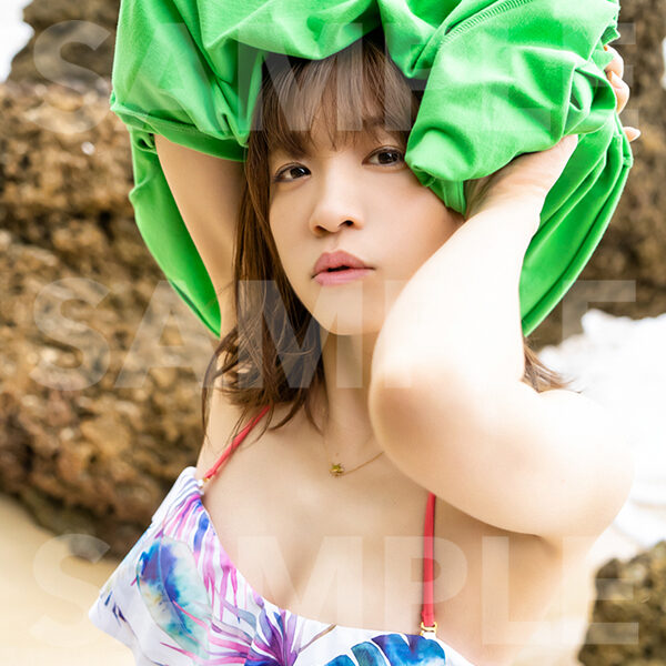 [With Benefits] Ayaka Suwa 2nd Photo Book "Hidamari"