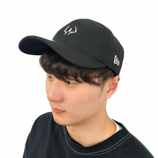 Jujutsu Kaisen x NEW ERA Cap 9 TWENTY model