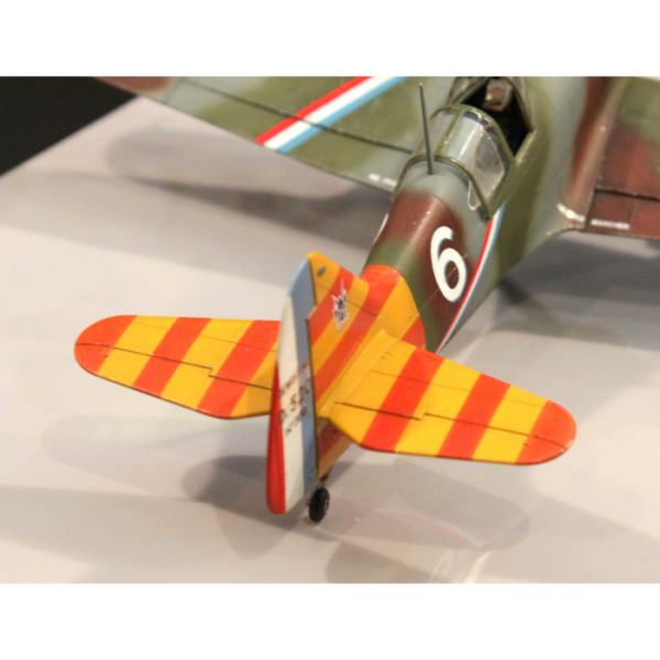 1/48 Dewoitine D.520 Ace Boarding Machine (with Staff Car)