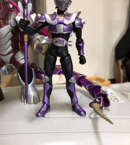 SHfiguarts Kamen Rider King Snake R & M Genocider Bandai