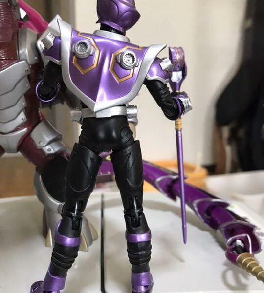 SHfiguarts Kamen Rider King Snake R & M Genocider Bandai