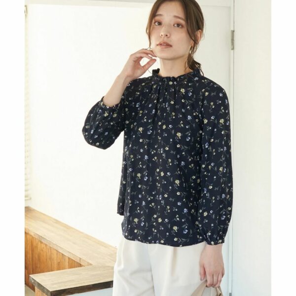 ROPÉ PICNIC [2WAY] Stand frilled blouse Navy