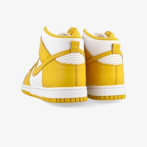 NIKE WMNS DUNK HIGH WHITE / DARK SULFUR / WHITE