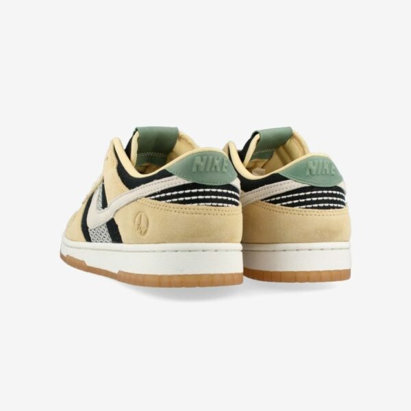 NIKE DUNK LOW SE PALE VANILLA / SAIL / BLACK / SILVER PINE [NIWASHI]