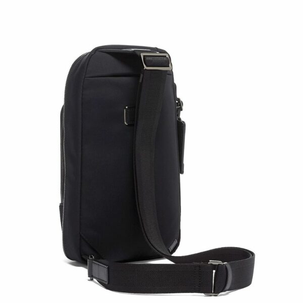 TUMI HARRISON "Gregory" Sling (COLOR:BLACK)