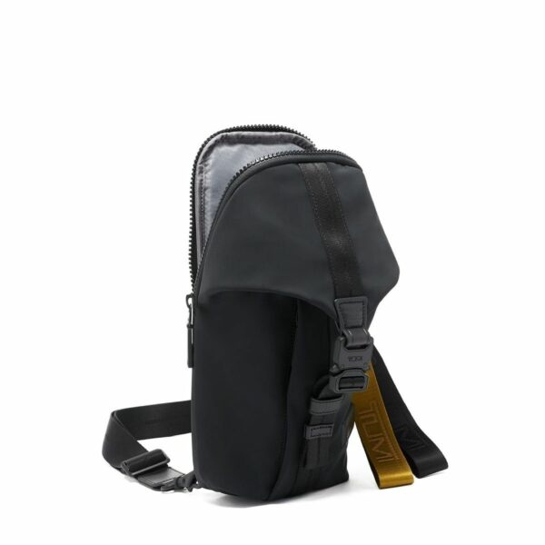 TUMI TAHOE "Boseman" Sling (COLOR:BLACK)