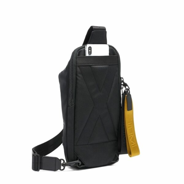 TUMI TAHOE "Boseman" Sling (COLOR:BLACK)