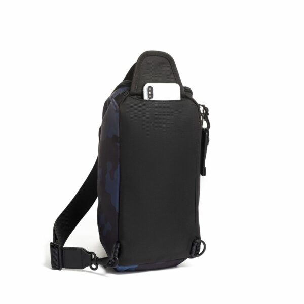 TUMI ALPHA BRAVO "Kelly" Sling (COLOR:Navy Duck)