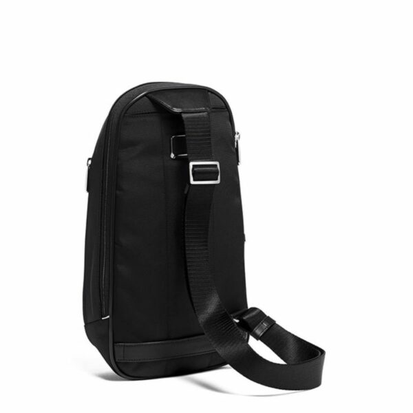 TUMI ARRIVÉ "Martin" Sling (COLOR: BLACK)