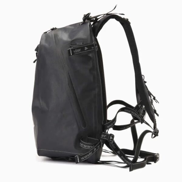 andWander waterproof daypack