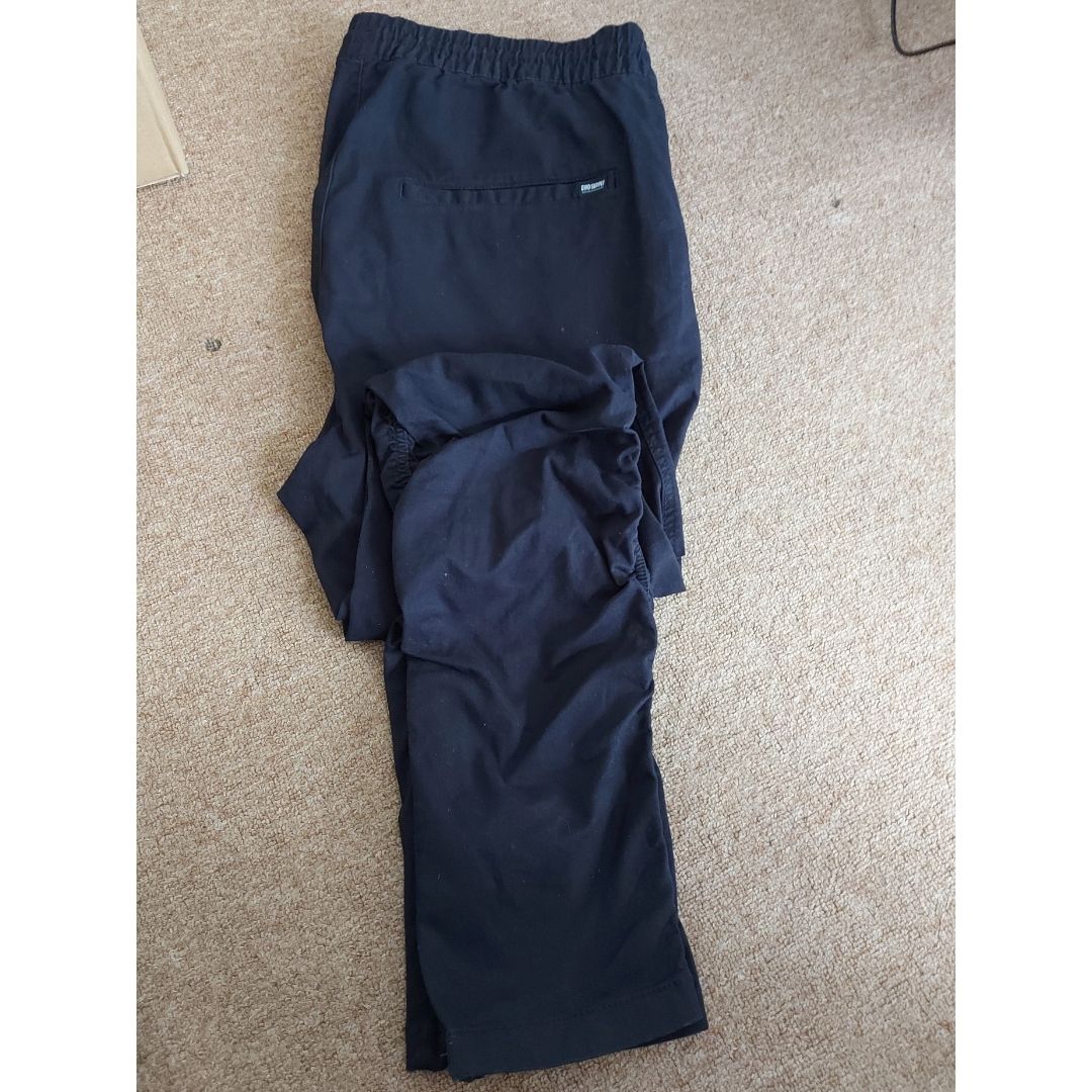 Celana Panjang Hitam Divided H&M (Size: 36) - TITIP JEPANG