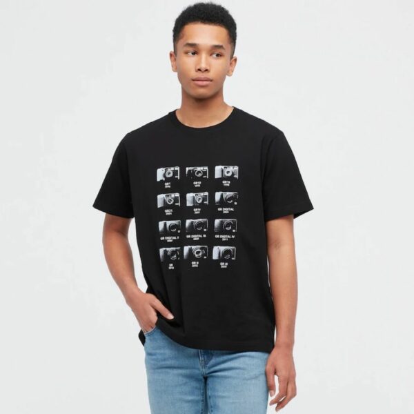 The Brands Camera UT Graphic T-shirt BLACK (Short Sleeve / Regular Fit)