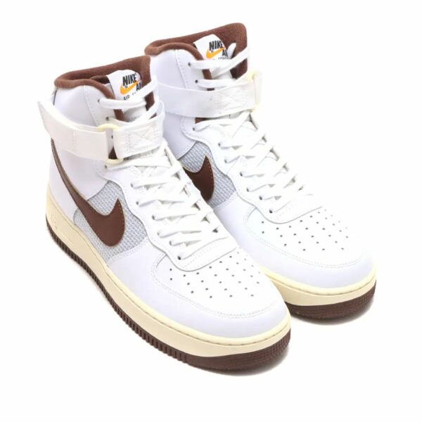 NIKE AIR FORCE 1 HIGH '07 LV8 WHITE / LT CHOCOLATE-GREY FOG-COCONUT MILK