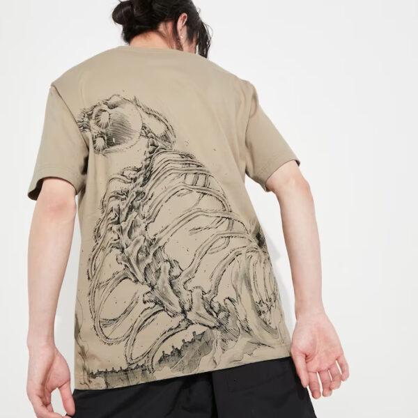 [T-shirt] Attack on Titan UT Graphic 05 Earth Rumbling (Short Sleeve, Regular Fit)