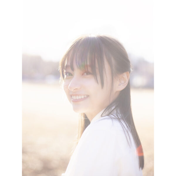 Hinatazaka46 Yuka Kageyama 1st Photobook (with postcard)