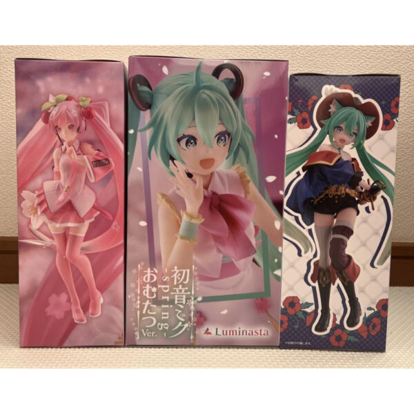 Hatsune Miku Sakura Miku 2021 Cat in Boots Figure