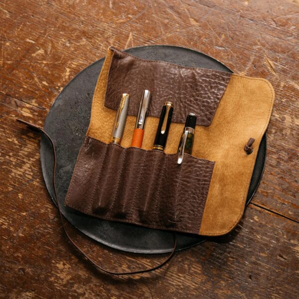 Tone Oil Nume Roll Pen Case (Dark Brown)