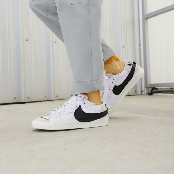 Sepatu NIKE Blazer LOW '77 Jumbo 101 WHITE/BLACK