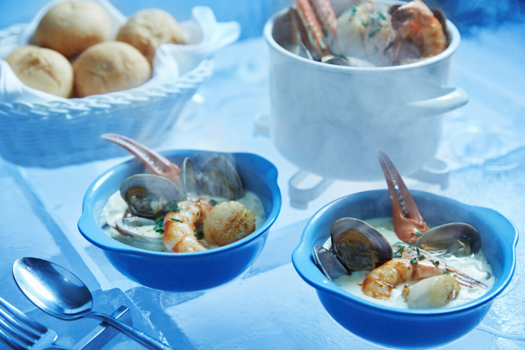 blog-Hoshino Resorts Tomamu menawarkan pengalaman menginap di hotel es-4