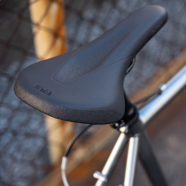 Sadel Jok Sepeda FIZIK alpaca x5 terra saddle