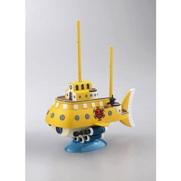 Bandai One Piece Trafalgar Law's Grand Ship Collection Submarine: Jelajahi Bawah Laut Bersama Law! Skala 1/450 Desain autentik