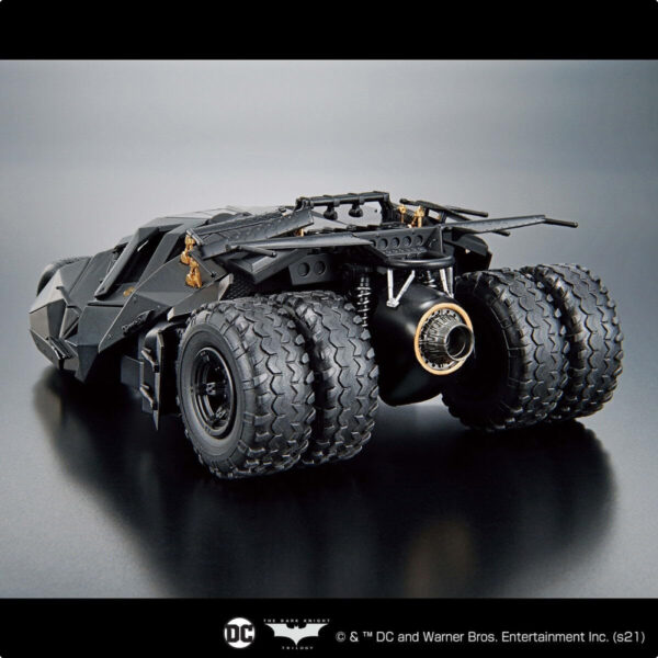 BANDAI SPIRITS Batmobile Batman Begins Ver. skala 1/35 Model Kit Bangun Batmobile Impian Anda