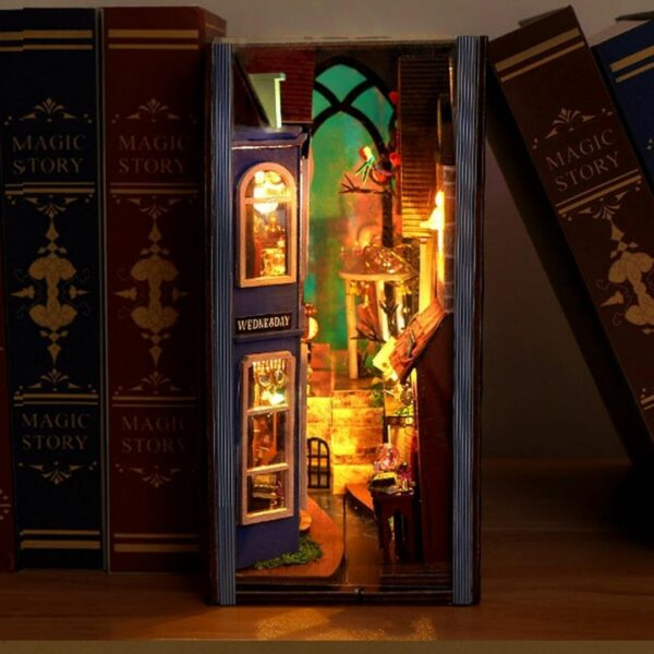 Book Nook Kit Magic Spell (3D DIY Miniature) Kualitas Terbaik