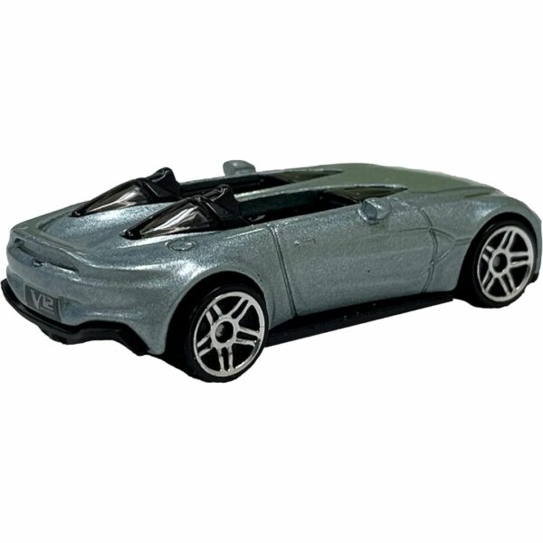 Hot Wheels Aston Martin V12 Speedster (HCM68) Orisinil Kualitas Tinggi