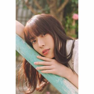 [Photo book] Nogizaka46 Renka Iwamoto 1st Photobook (PO-24)