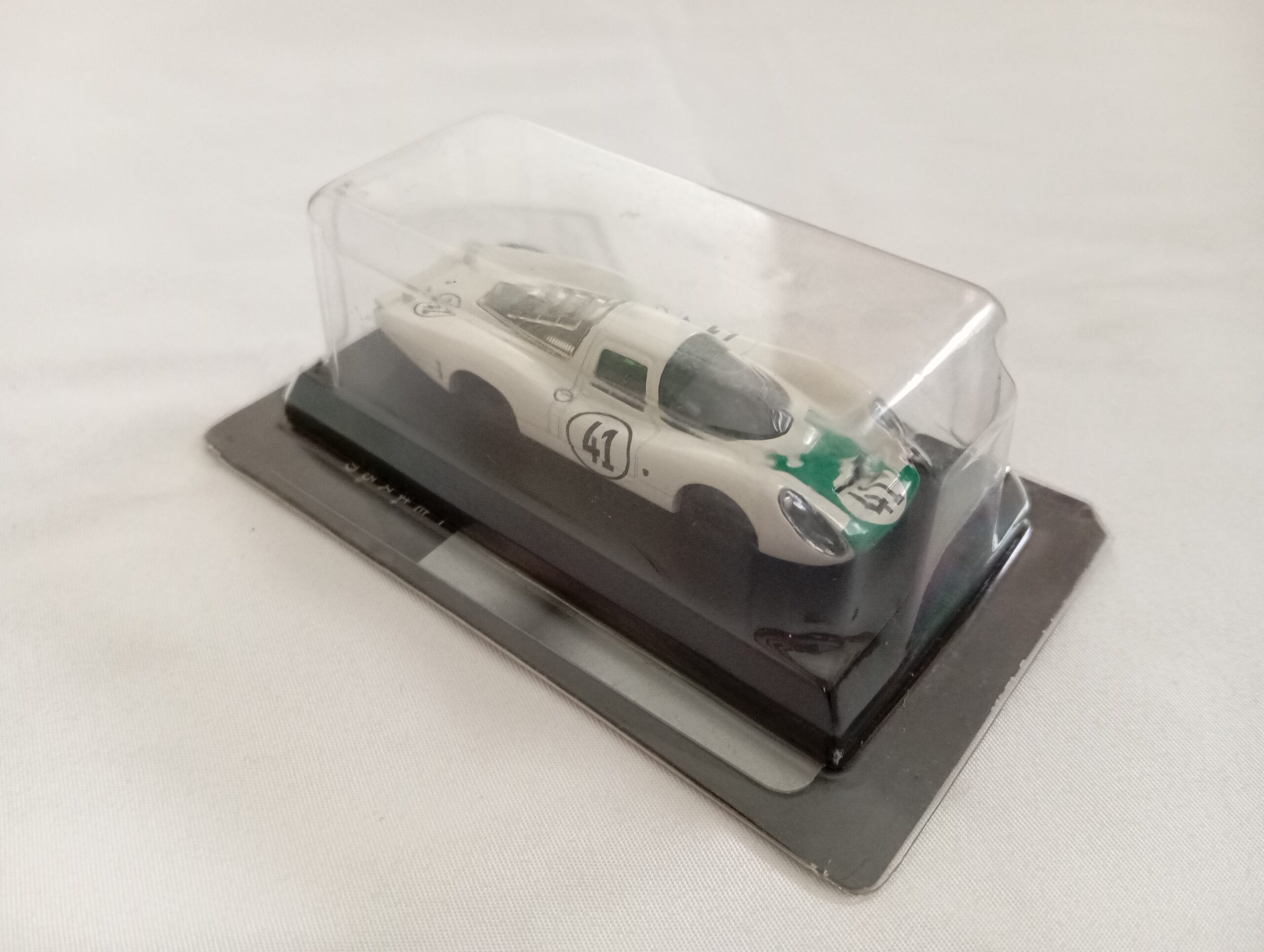 Minicar Kyosho Porsche 907 (1/64)