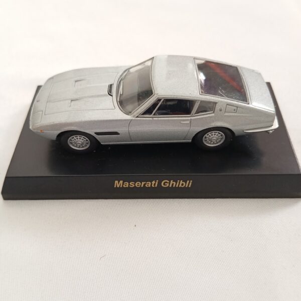 Minicar Masertati Ghibli 1967 (1/64)