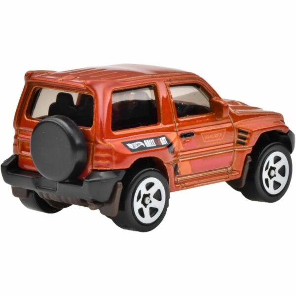 Hot Wheels HXR09 - Basic Car Mitsubishi Pajero Evolution