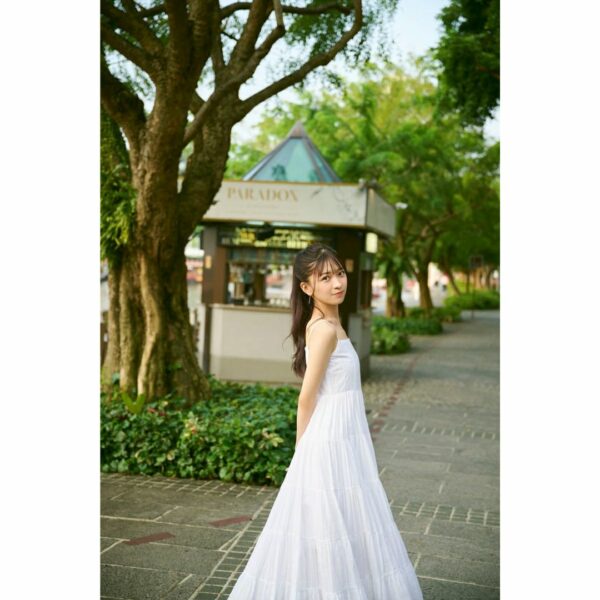 Nozomi Suzuhara 1st Photo Book ver Cover Terbatas [PO-24]