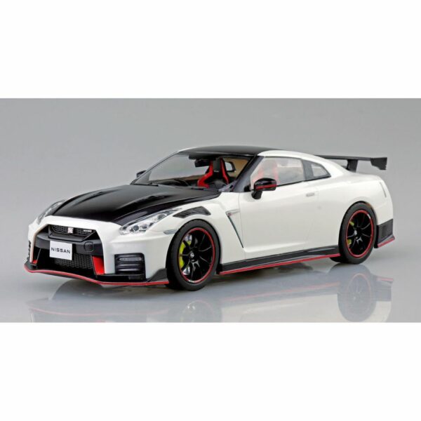 Aoshima Bunka Kyozai 1/24 Raku Plastic R35 NISSAN GT-R NISMO Special Edition 2022