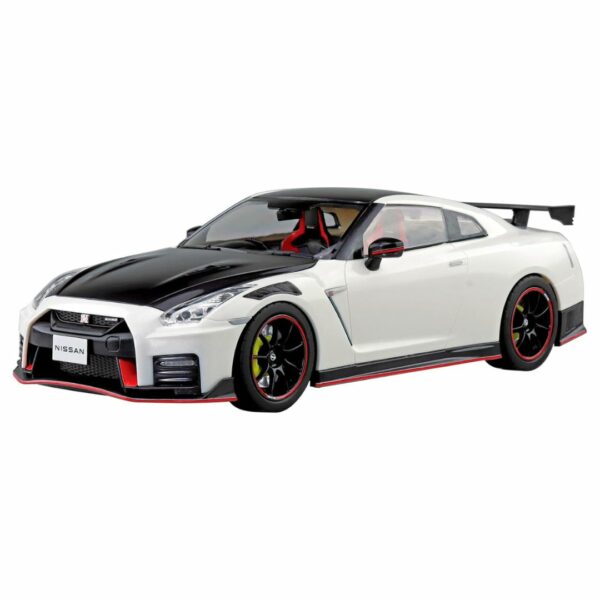 Aoshima Bunka Kyozai 1/24 Raku Plastic R35 NISSAN GT-R NISMO Special Edition 2022