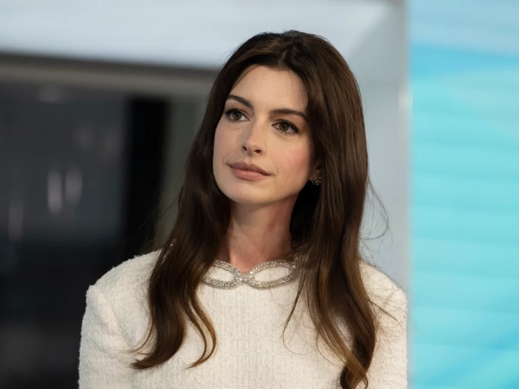 Anne Hathaway Seiyuu film Ghibli