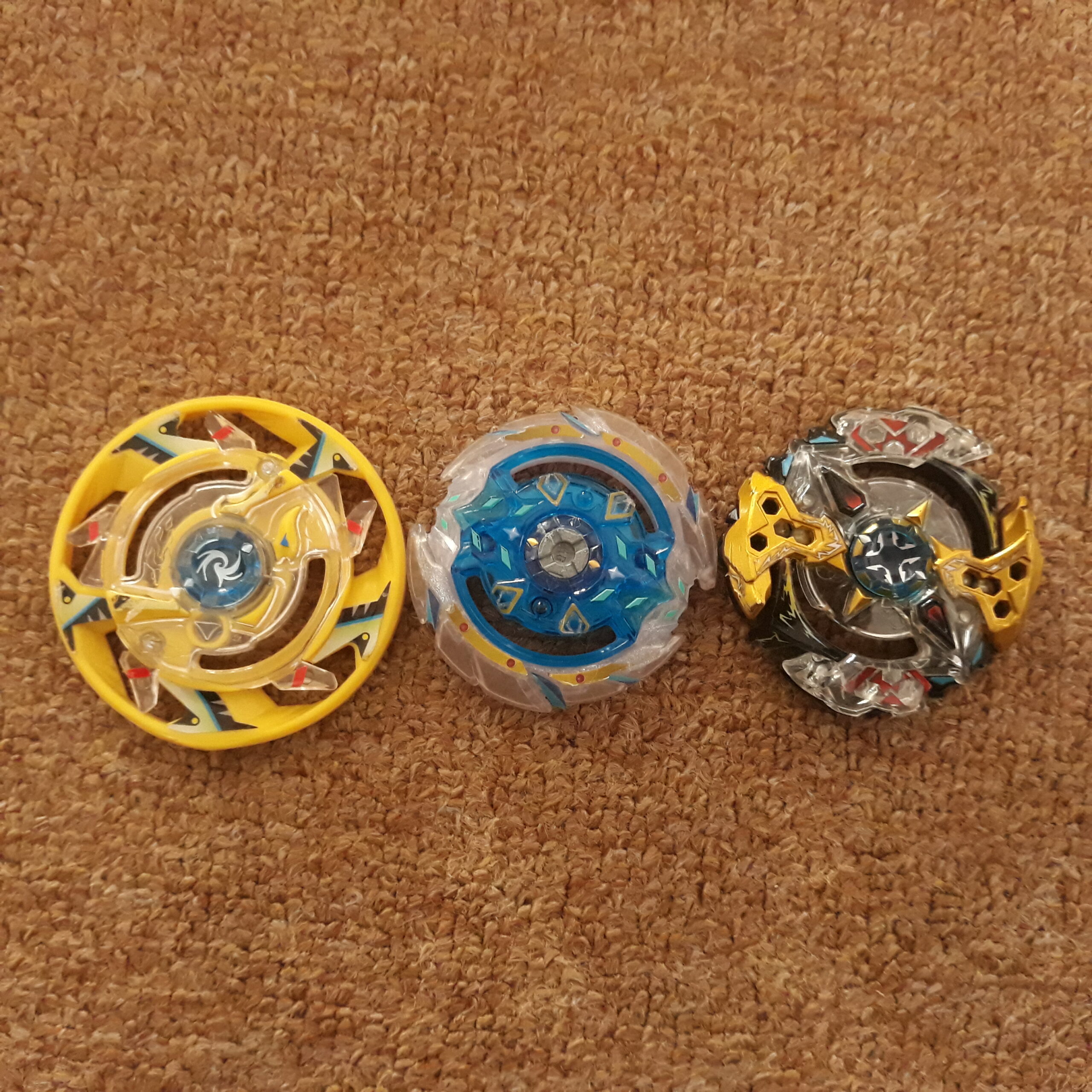 Aksesoris Beyblade 1