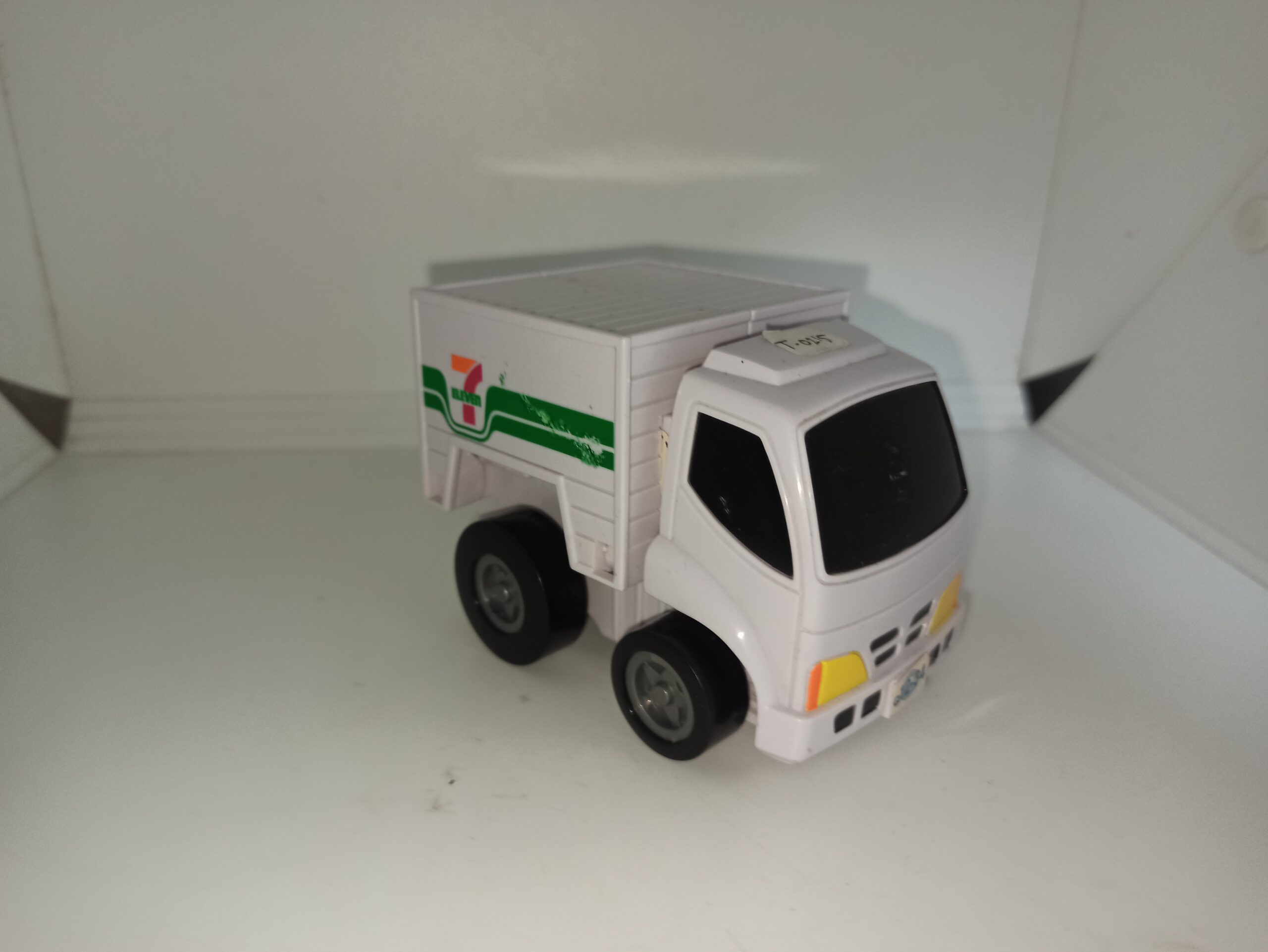 Mini car 7 Eleven truck
