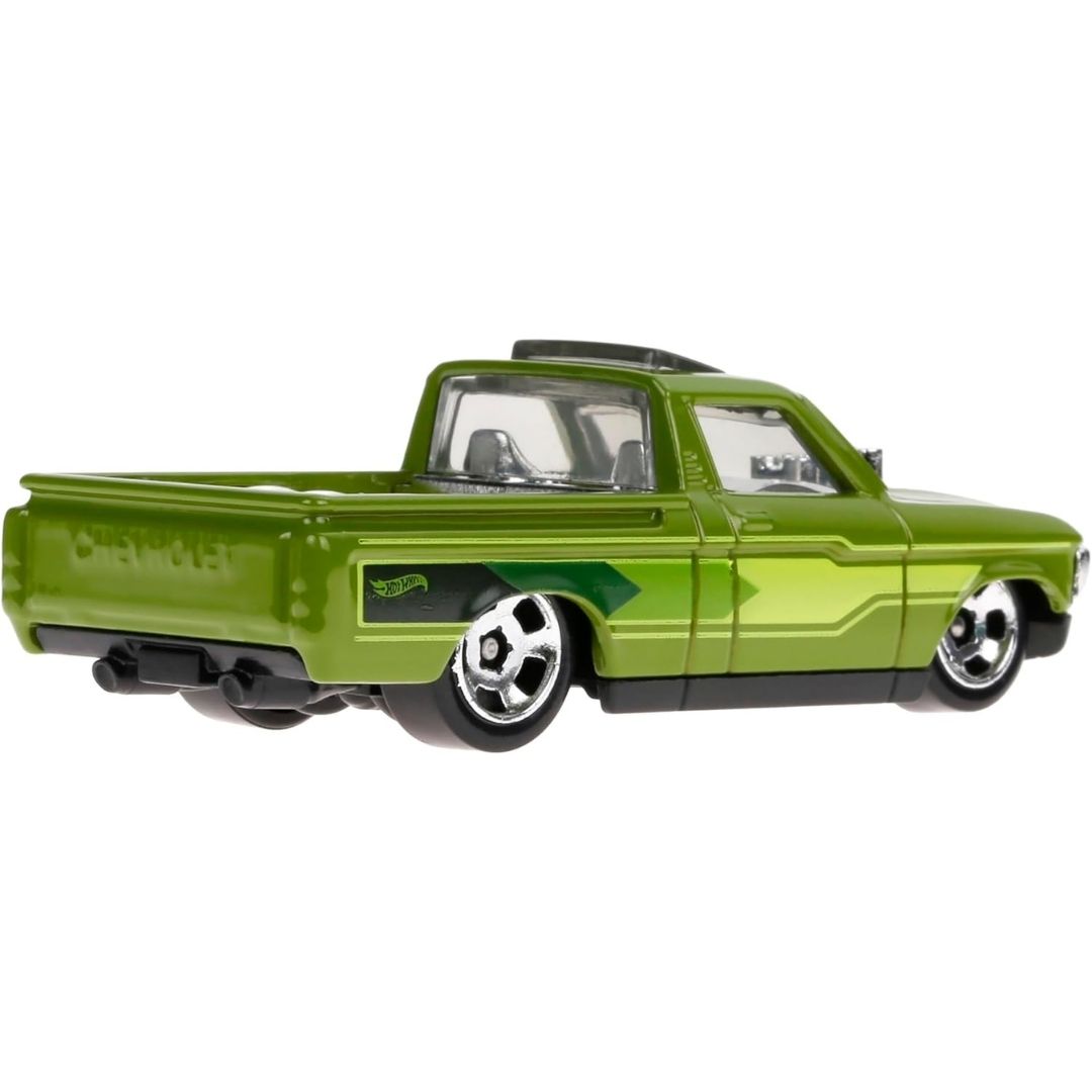 Hot Wheels Chevy LUV Custom '72 HXP97 Diecast Pickup Klasik Skala 1:64 Hot Wheels Chevy LUV Custom '72 HXP97 Diecast Pickup Klasik Skala 1:64
