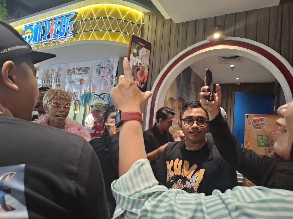 TITIP JEPANG – LIPUTAN EVENT HALALBIHALAL KOMUNITAS ONE PIECE DI ONE PIECE CAFE SENAYAN PARK