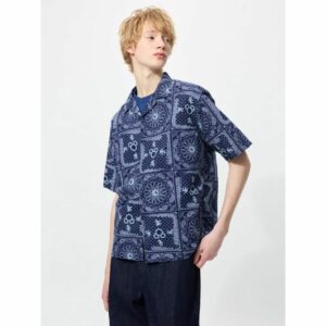 Uniqlo Disney in Blue Cotton Linen Shirt for Men - Kemeja Pria Katun Linen Motif Mickey Mouse Navy Uniqlo Disney in Blue Cotton Linen Shirt for Men - Kemeja Pria Katun Linen Motif Mickey Mouse Navy