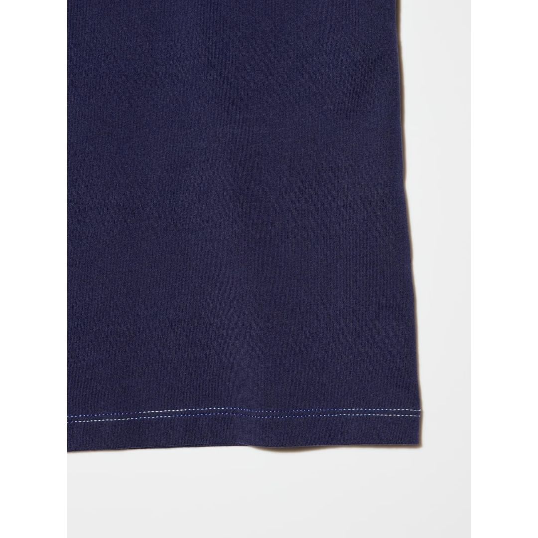 Uniqlo Disney in Blue UT for Women T-shirt - Kaos Wanita Katun Motif Mickey Mouse Navy Uniqlo Disney in Blue UT for Women T-shirt - Kaos Wanita Katun Motif Mickey Mouse Navy