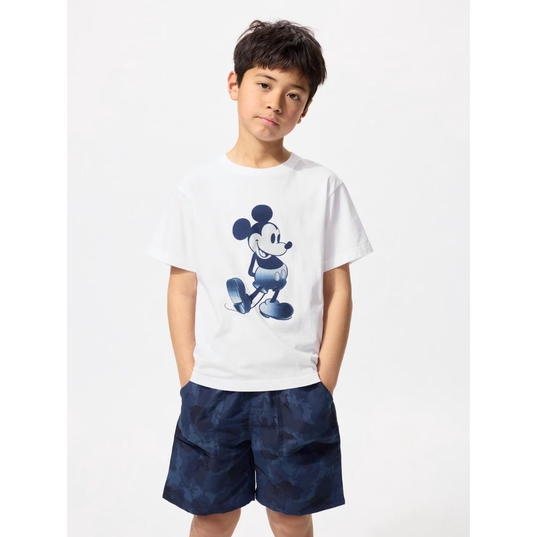 Uniqlo Disney in Blue UT for Kids T-shirt - Kaos Anak Katun Motif Mickey Mouse Putih Uniqlo Disney in Blue UT for Kids T-shirt - Kaos Anak Katun Motif Mickey Mouse Putih