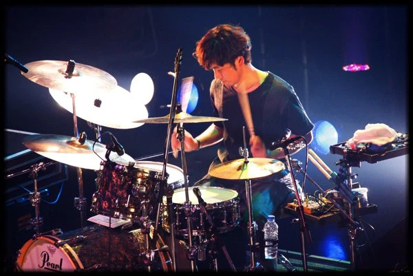 BLOG-drummer asian kung-fu generation kolaborasi omonyo