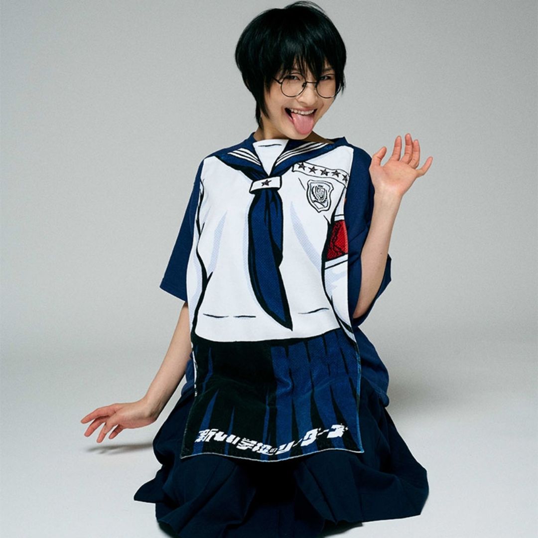 10th Anniversary Atarashii Gakkou Sailor Towel 10th Anniversary Atarashii Gakkou Sailor Towel