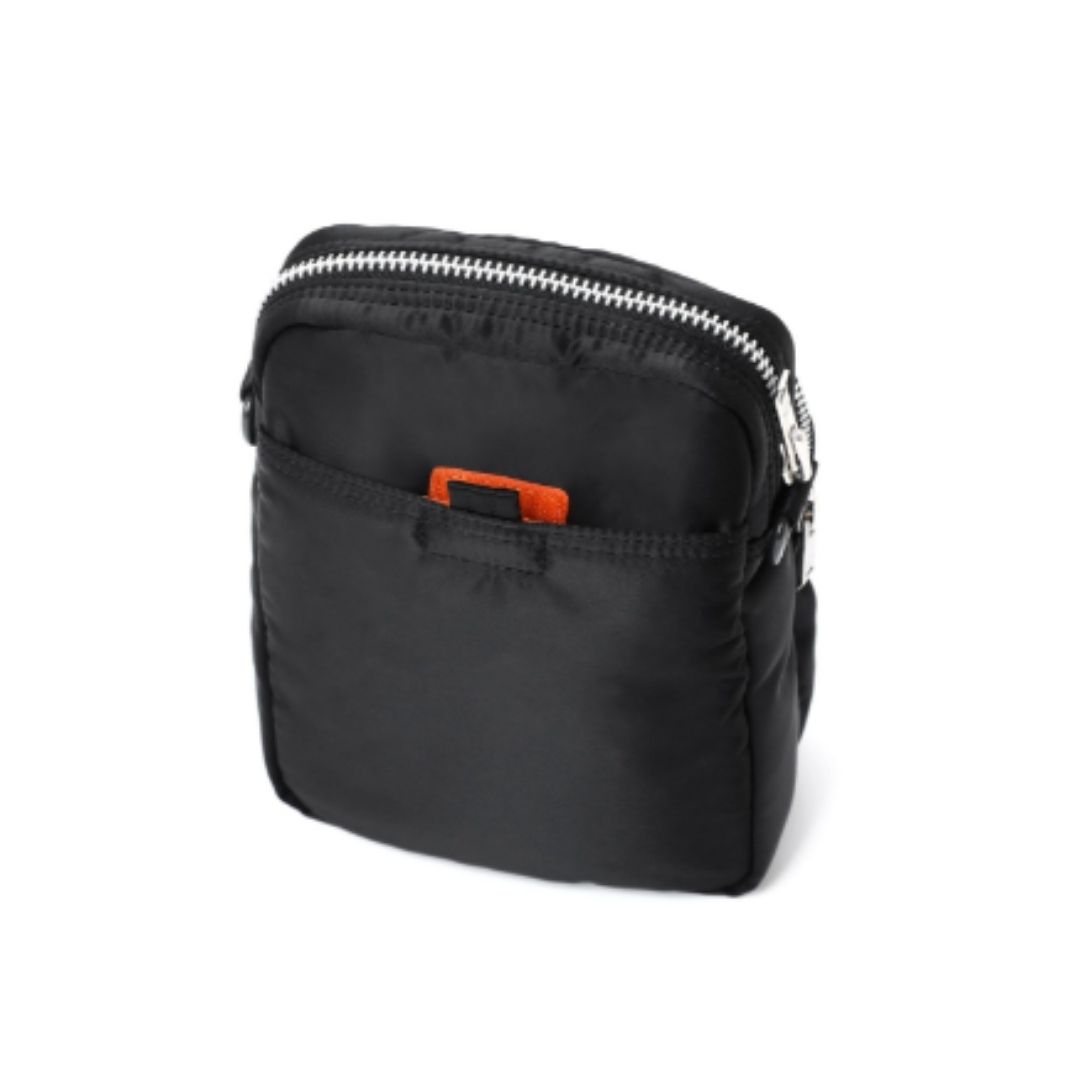 PORTER / TANKER - VERTICAL BAG - Desain Vertikal Ikonik dan Kapasitas Optimal PORTER / TANKER - VERTICAL BAG - Desain Vertikal Ikonik dan Kapasitas Optimal