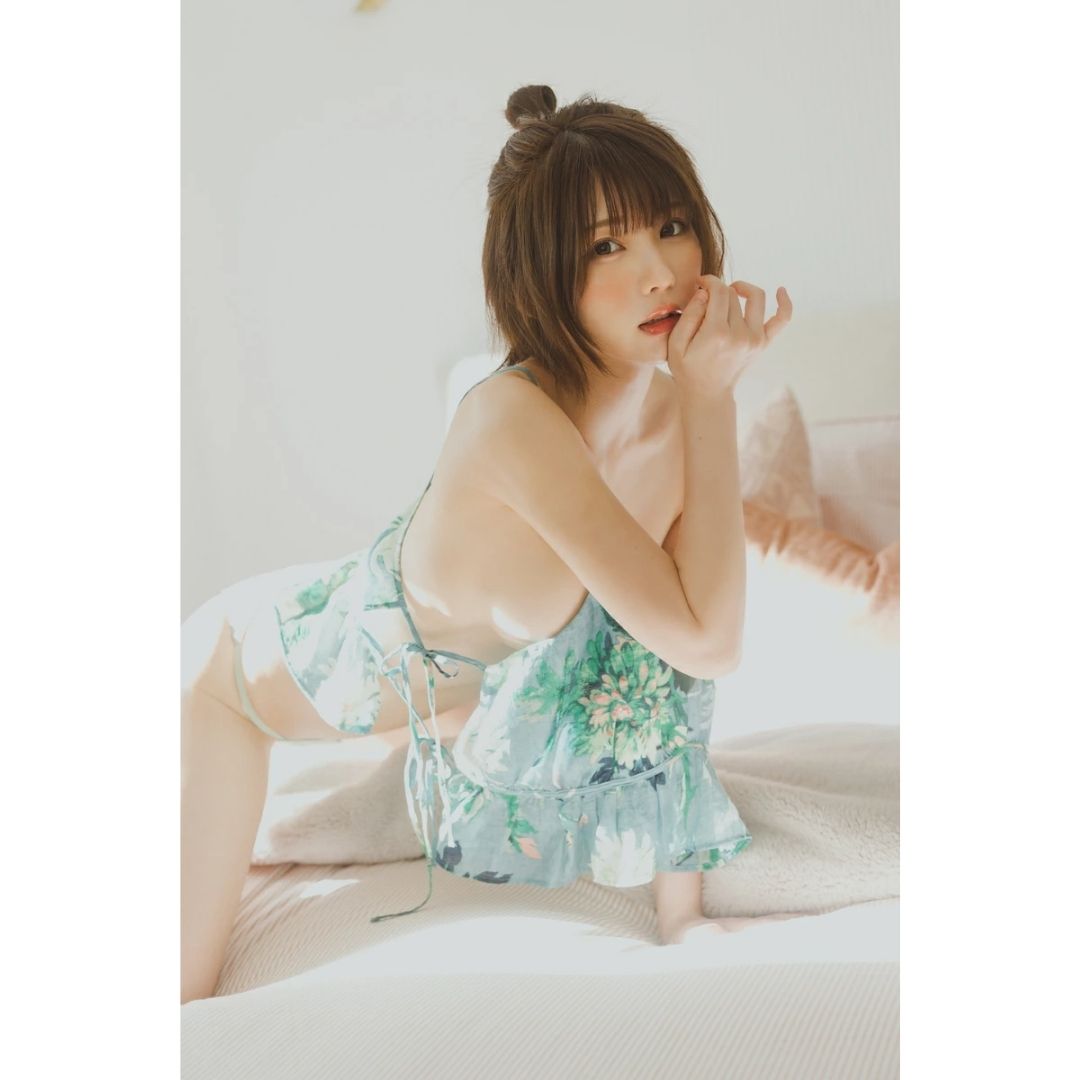 Photobook Enako latest photo book PO-25