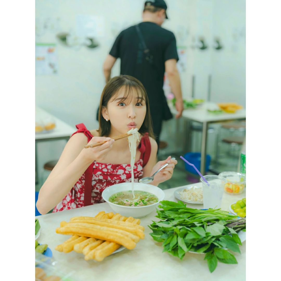 Photobook Shiori Tamai Tamayura Limited Edition Bonus random autograph PO-25 Photobook Shiori Tamai Tamayura Limited Edition Bonus random autograph PO-25